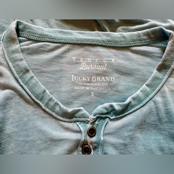 Lucky Brand
Short Sleeve Button Notch Neck Venice Burnout T-Shirt Mens Size S/P‌ - Picture 8 of 10